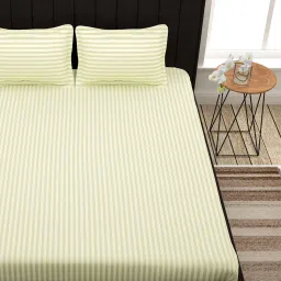 Story@Home 300 TC 100% Cotton King Size Bedsheet with 2 Pillow Covers - Green image 2
