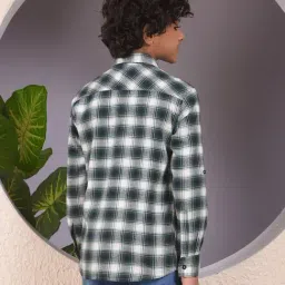 Crimsoune Club Boys Green Cotton Slim Fit Chequered Shirt image 2