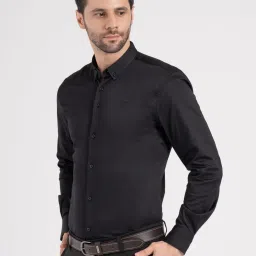 Red Tape Black Solid Relaxed Fit Shirt image 5