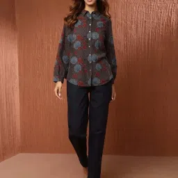 Fabindia Black & Maroon Cotton Printed Shirt image 5