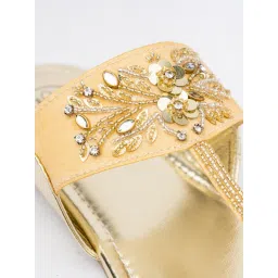 NR BY NIDHI RATHI Embellished Gold Kolhapuris image 4