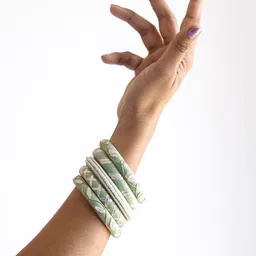 Taasha Craft Set Of 5 Beaded Bangles image 2