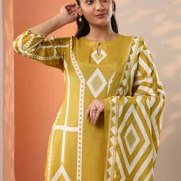 Libas Ethnic Motifs Printed Straight Kurta With Trousers & Dupatta image 4
