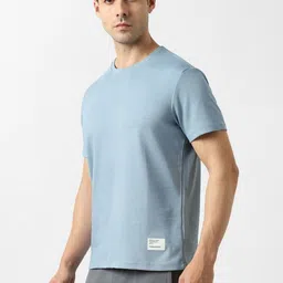 Van Heusen Flex Men Solid Round Neck T-shirt image 3
