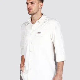 Wrangler Men Solid Regular Fit Casual Shirt image 2