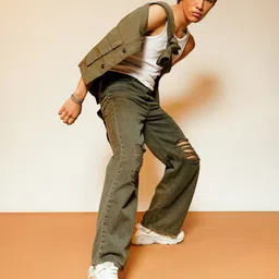 FREAKINS Men Wide Leg Mildly Distressed Jeans image 5