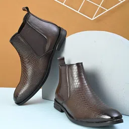 The Roadster Lifestyle Co Men High Top Chelsea Boots-image-88