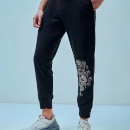 Bewakoof Black Loose Fit Graphic Print Joggers-image-39
