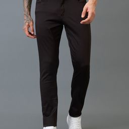 GIORDANO Men Solid Regular Fit Mid-Rise Trousers-picture-26