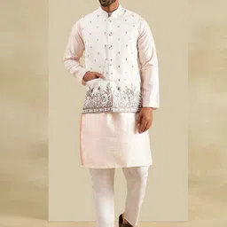 SOJANYA Men Floral Embroidered Kurta with Pyjama-picture-26