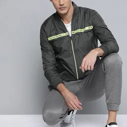 HRX By Hrithik Roshan Training Men Lt.Grey Rapid-Dry Solid Jackets image 5