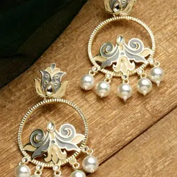 Karatcart Grey Drop Earrings for Women-picture-42