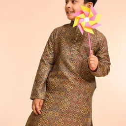 Manyavar Boys Ethnic Motifs Printed Kurta with Pyjama image 4