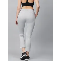 Alcis Women Light Grey Solid Cropped Track Pant image 3