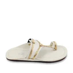 Madras Trunk Men's Desi Golden Kolhapuri Sandals-image-1