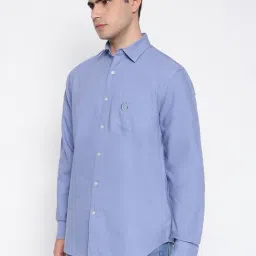 Guess Collin Cotton Oxford Partly Cloudy Solid Spread Collar Regular Fit Shirt image 4