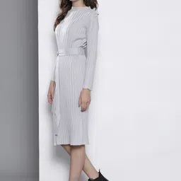 Boohoo Self-Striped Slit Detail Midi Sweater Dress with Belt image 3