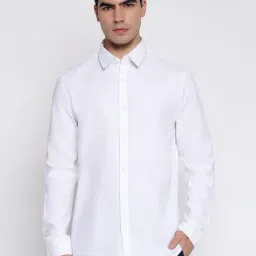 Guess Sunset Pure White Solid Spread Collar Regular Fit Shirt-picture-33