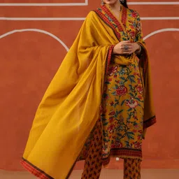 DIVASTRI Women Viscose Rayon Printed Kurta Sets With Dupatta image 2