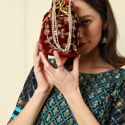 byra Velvet Zari Sequence Cylinder Shape Bridal Potli Bag with Pearl Handle image 4