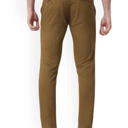 Basics Men Comfort Pleated Trousers image 2