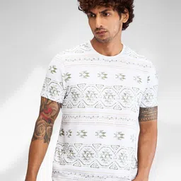 SPYKAR Men Printed Pockets Slim Fit T-shirt image 3