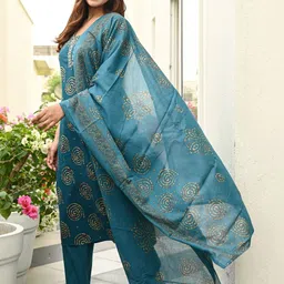 DIVASTRI Women Printed Regular Thread Work Kurta with Trousers & With Dupatta image 5