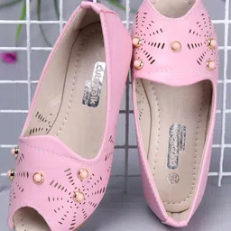 Cute Walk by Babyhug Peeptoes Bead Design - Light Pink-picture-10