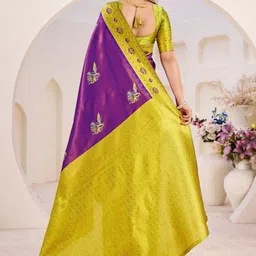 clotheva Woven Design Embroidered Art Silk Handloom Banarasi Saree image 3