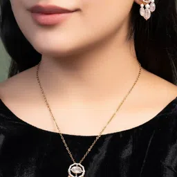 Tyaani Jewellery by Karan Johar Women Pendant Diamond-picture-31