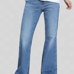 AMERICAN EAGLE OUTFITTERS Women Flared Mid-Rise Light Fade Jeans-image-77