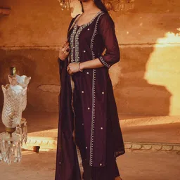 DIVASTRI Floral Embroidered Sequunied Straight Kurta With Trousers And Dupatta image 3