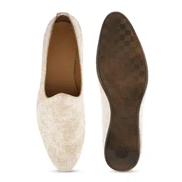 house of pataudi House of PataudiMen Textured Casual Mojaris image 5