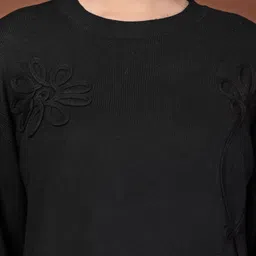 Mafadeny Embroidered Round Neck Tunic With Trouser image 3