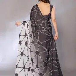 FABMORA Black & White Printed Saree with Unstitched Blouse image 2