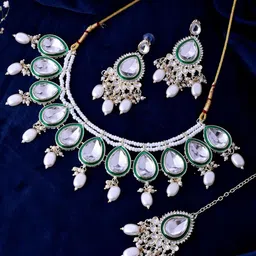 Anouk Gold Plated Kundan Studded & Beaded Jewellery Set-picture-20