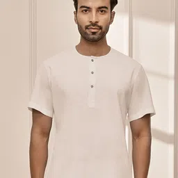 VASTRAMAY Men Solid Short Sleeves Kurta-image-38