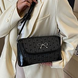 LULU & SKY Structured Handheld Bag with Fringed-picture-17