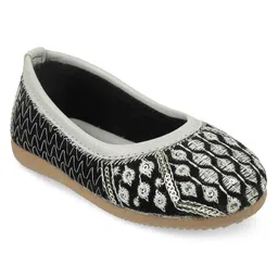 SHOES FOR JUNIORS Sequins Embellished Threadwork Detailed Ballerinas - Grey image 3