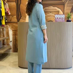 MILAAV Women Ethnic Motifs Embroidered Regular Thread Work Pure Cotton Kurta with Trousers image 4