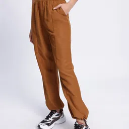 glitchez Women Minimalist Float Parachute Pants image 3