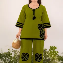 Naida Floral Printed Kurti With Palazzos-picture-13