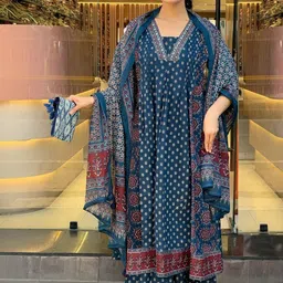 DIVASTRI Women Ethnic Motifs Printed Panelled Kurta with Trousers & With Dupatta image 3