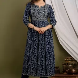 Parth Fab Women Floral Embroidered Regular Kurta with Trousers-image-7
