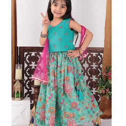 Kinder Kids Sleevless Flower Embroidered Choli & Floral Printed Lehenga With Dupatta - Blue-picture-19