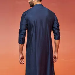 VASTRAMAY Men Yoke Design Thread Work Kurta image 4