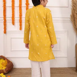 Biglilpeople Boys Printed Regular Pure Cotton Kurta with Pyjamas image 2