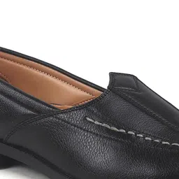 FAUSTO Men Textured PU Lightweight Ethnic Mojaris image 5