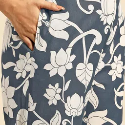 Sia Ab Pehnegi Duniya Floral Embroidered Beads and Stones Straight Kurta with Trousers image 5