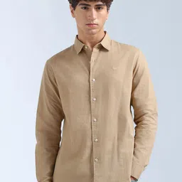 Flying Machine Men Slim Fit Solid Spread Collar Pure Cotton Casual Shirt image 2